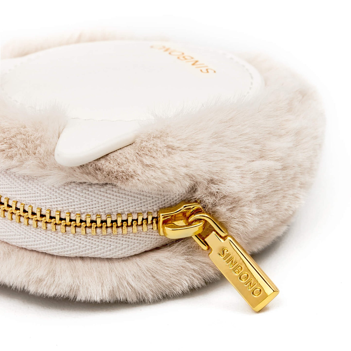 EW8 Eco-Friendly Faux Rabbit Fur Earphone Case